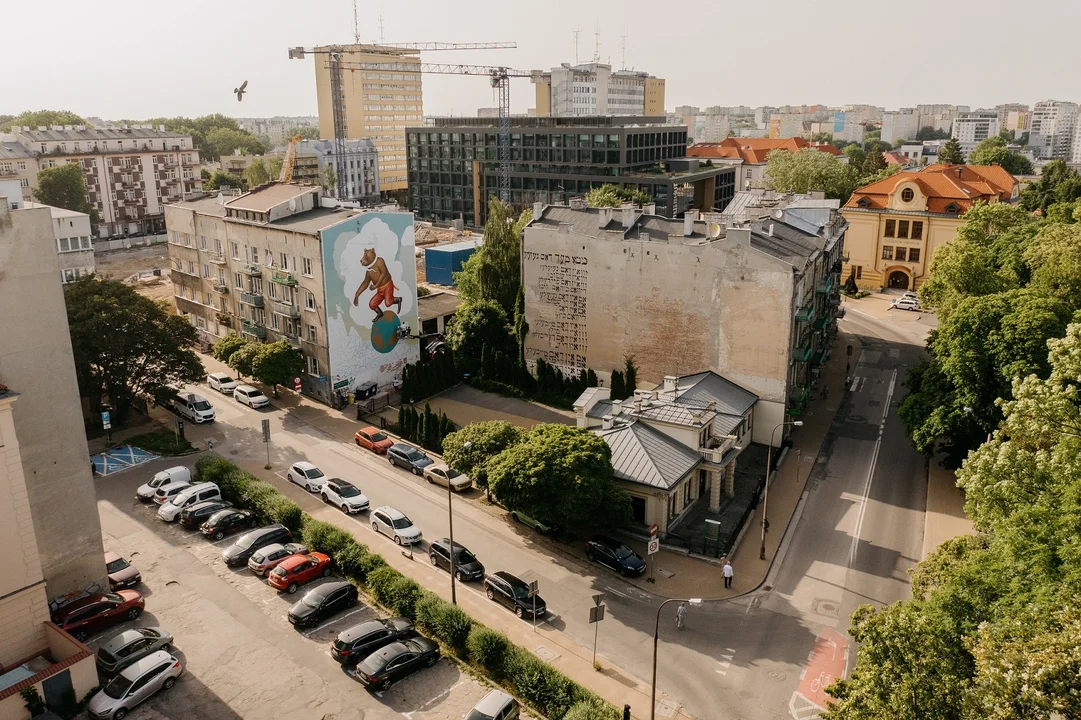 Lublin: Nietypowy protest wobec wojny w Ukrainie. Na jednej z kamienic powstaje mural - Zdjęcie główne