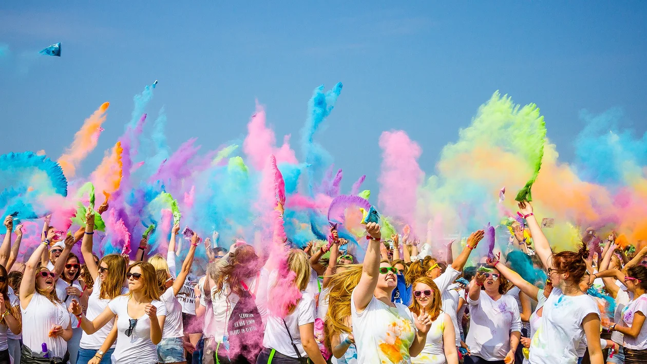 Dzień Kolorów – Holi Day w Lublinie! To będzie Słoneczny i kolorowy Wrotków - Zdjęcie główne