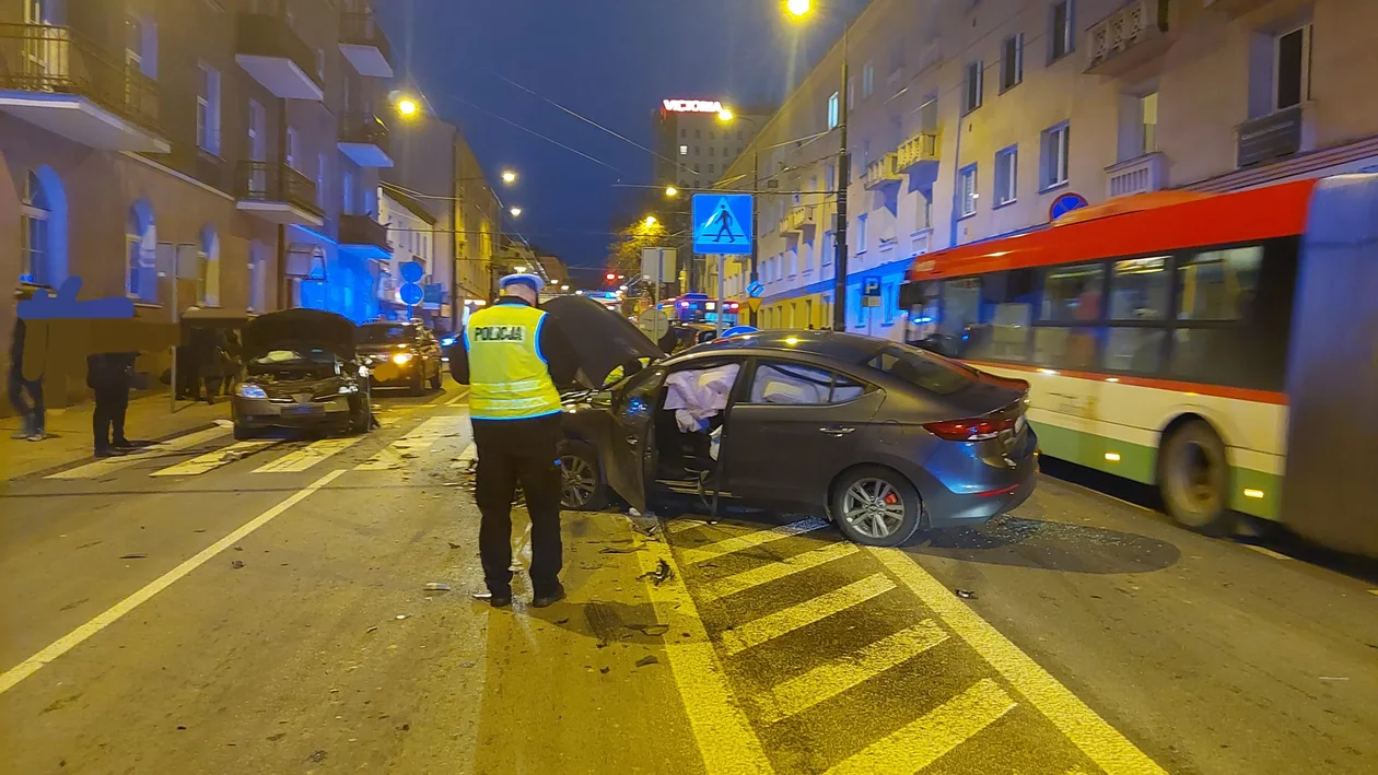Lublin: Wypadek na ul. Narutowicza. Droga zablokowana - Zdjęcie główne