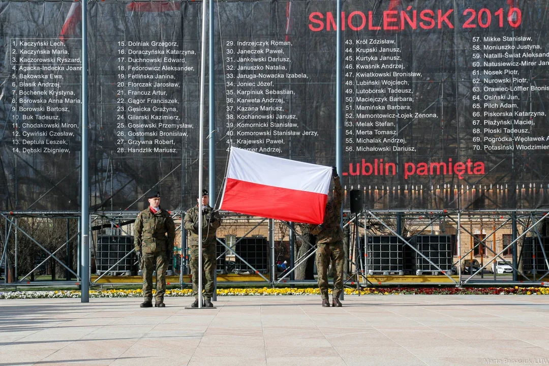 Obchody rocznicy katastrofy smoleńskiej w Lublinie. Przełożone ze względu na Wielkanoc. Program - Zdjęcie główne