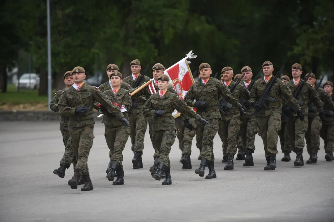 Wojskowy piknik w Lublinie. Grochówka, broń i pokazy - Zdjęcie główne