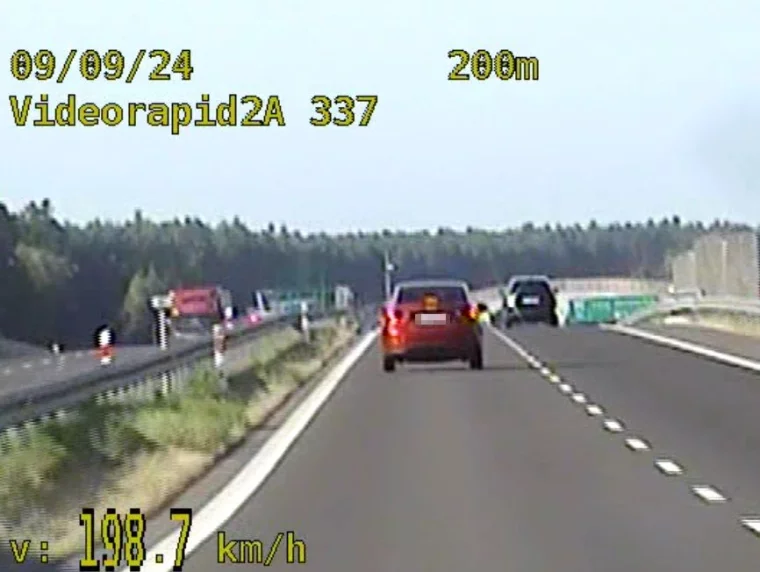 Lubelskie. Jechał z prędkością 200 km/h na drodze ekspresowej - Zdjęcie główne