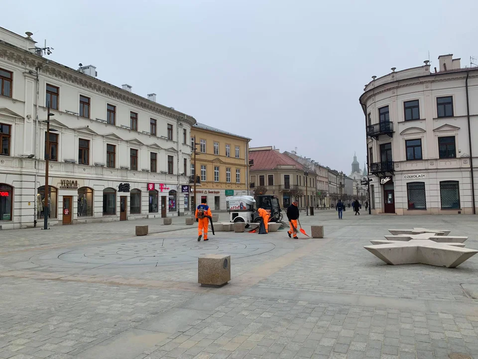 Lublin: Wielkie sprzątanie ulic, przystanków i parków. Zaczynają się wiosenne porządki w mieście - Zdjęcie główne