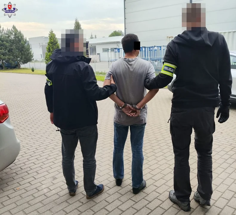 Gang zajmował się przerzutem nielegalnych emigrantów. Lubelscy policjanci zatrzymali jego szefa - Zdjęcie główne