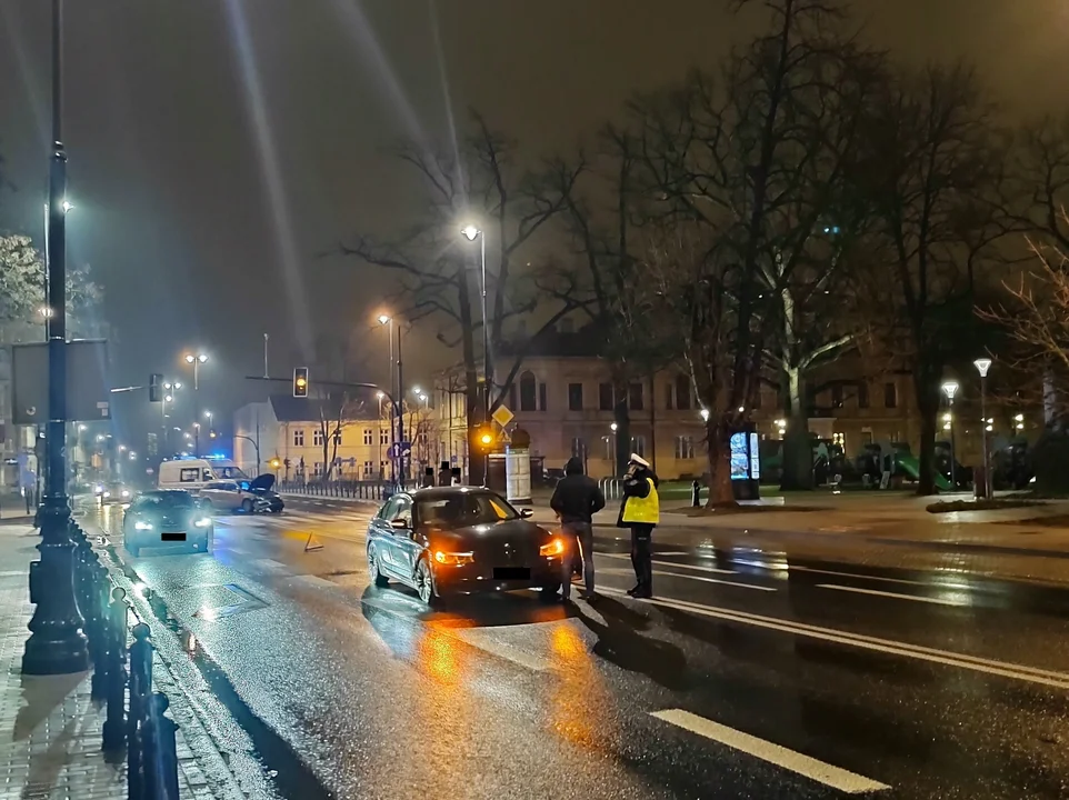 Lublin: Kolizja opla z bmw na ulicy 3 maja [ZDJĘCIA] - Zdjęcie główne