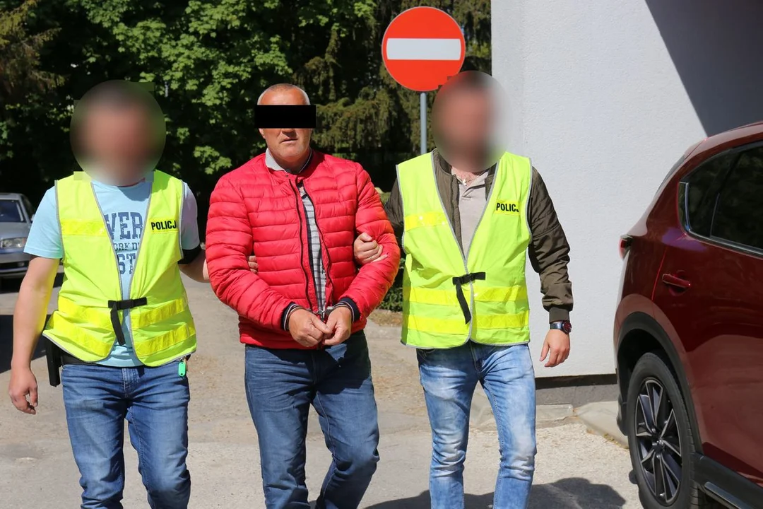 Czerpali zyski z prostytucji. Policja rozbiła grupę przestępczą