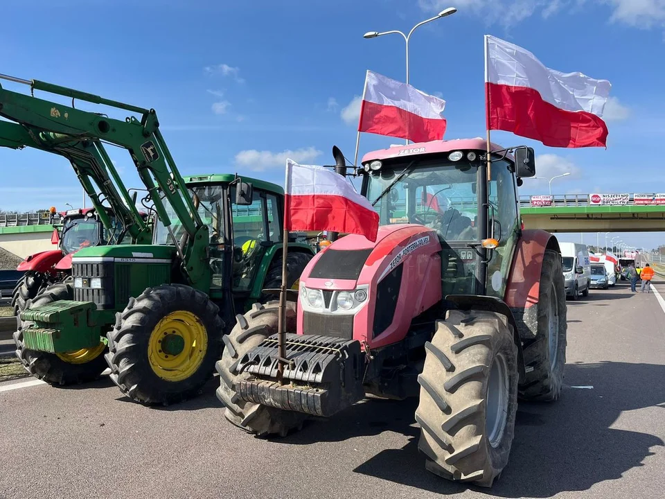 Rolnicy zawieszają protesty w Lublinie. Chcą też wjechać traktorami do miasta - Zdjęcie główne