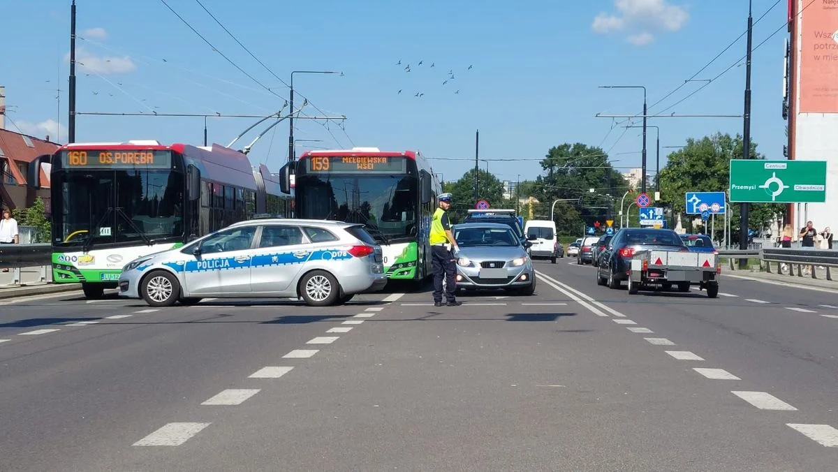 Lublin: Niewybuch przy ul. Wrońskiej. Służby pomagają w ewakuacji mieszkańców - Zdjęcie główne