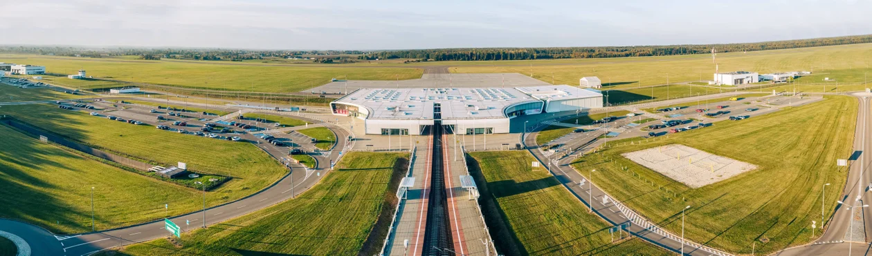 Nocne zawody na lubelskim lotnisku. Jesienią bieg SKYWAYRUN [WIDEO] - Zdjęcie główne