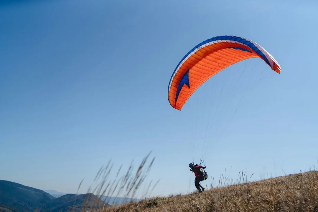 Paralotnie coraz popularniejszym hobby - Zdjęcie główne