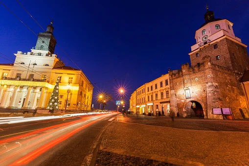 Lublin: Zgasną iluminacje i światła w kilku miejscach. Znamy powód - Zdjęcie główne