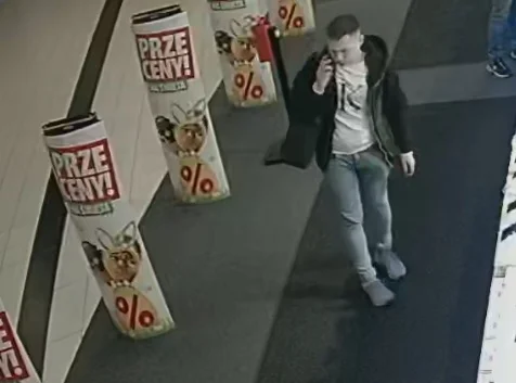 Lublin: Policja szuka złodzieja. Miał ukraść elektronikę w sklepie - Zdjęcie główne