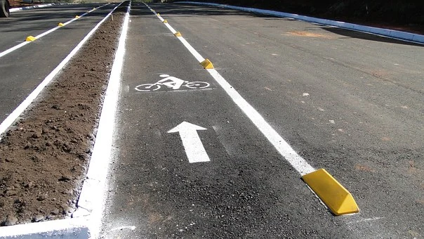 Miasto dobuduje brakujący odcinek ścieżki rowerowej na lubelskich Abramowicach - Zdjęcie główne