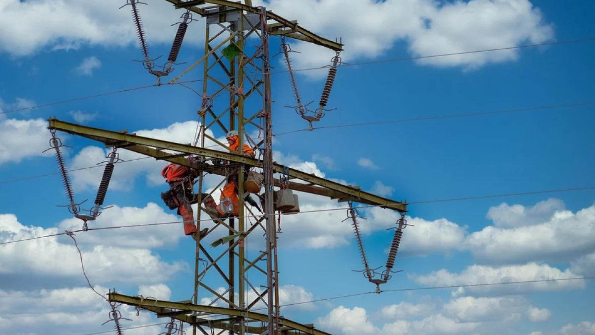 Powiat  łukowski: Będą przerwy w dostawach energii elektrycznej. Zobacz czy Twoja miejscowość jest na liście planowanych wyłączeń - Zdjęcie główne