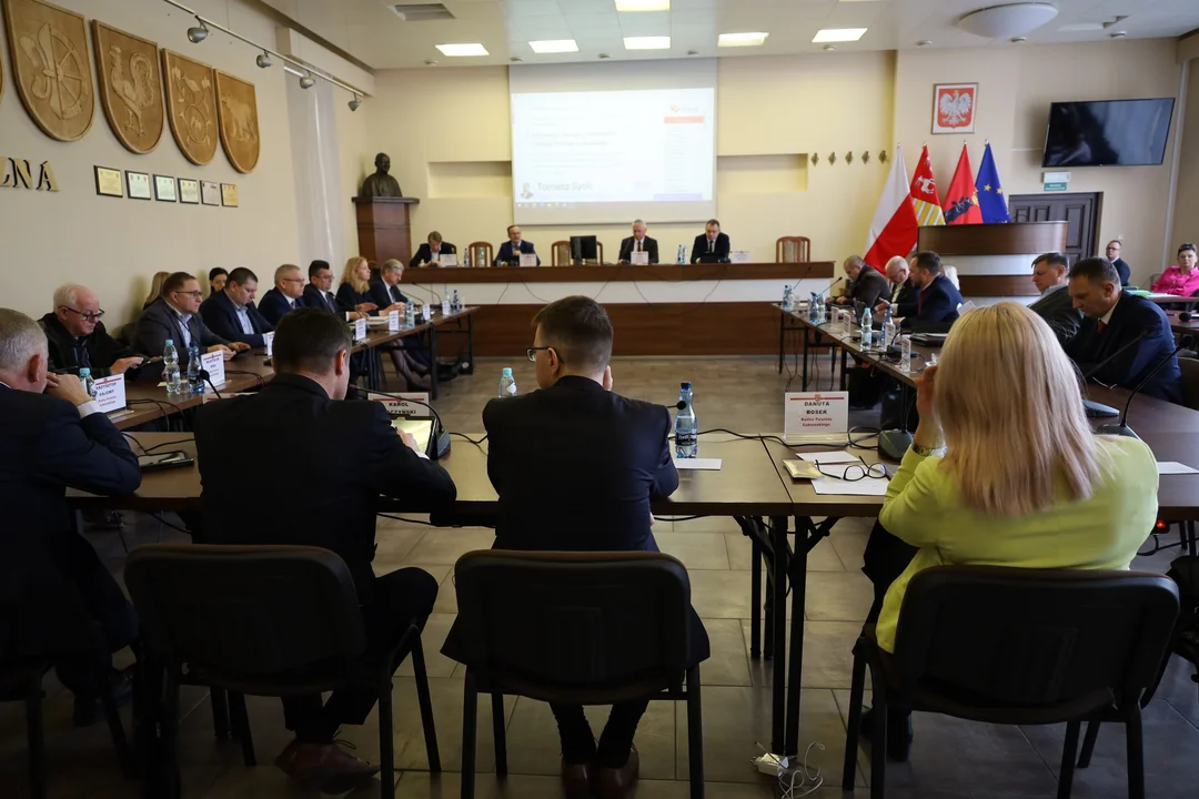 Reasumpcja na sesji rady powiatu. Radni przegłosowali wstąpienie powiatu do LGD Ziemi Łukowskiej - Zdjęcie główne
