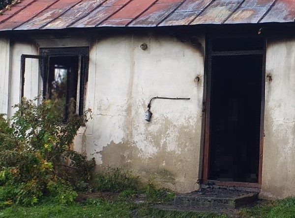 Powiat bialski: Tragiczny pożar domu w Ludwinowie. Nie żyje właściciel domu - Zdjęcie główne