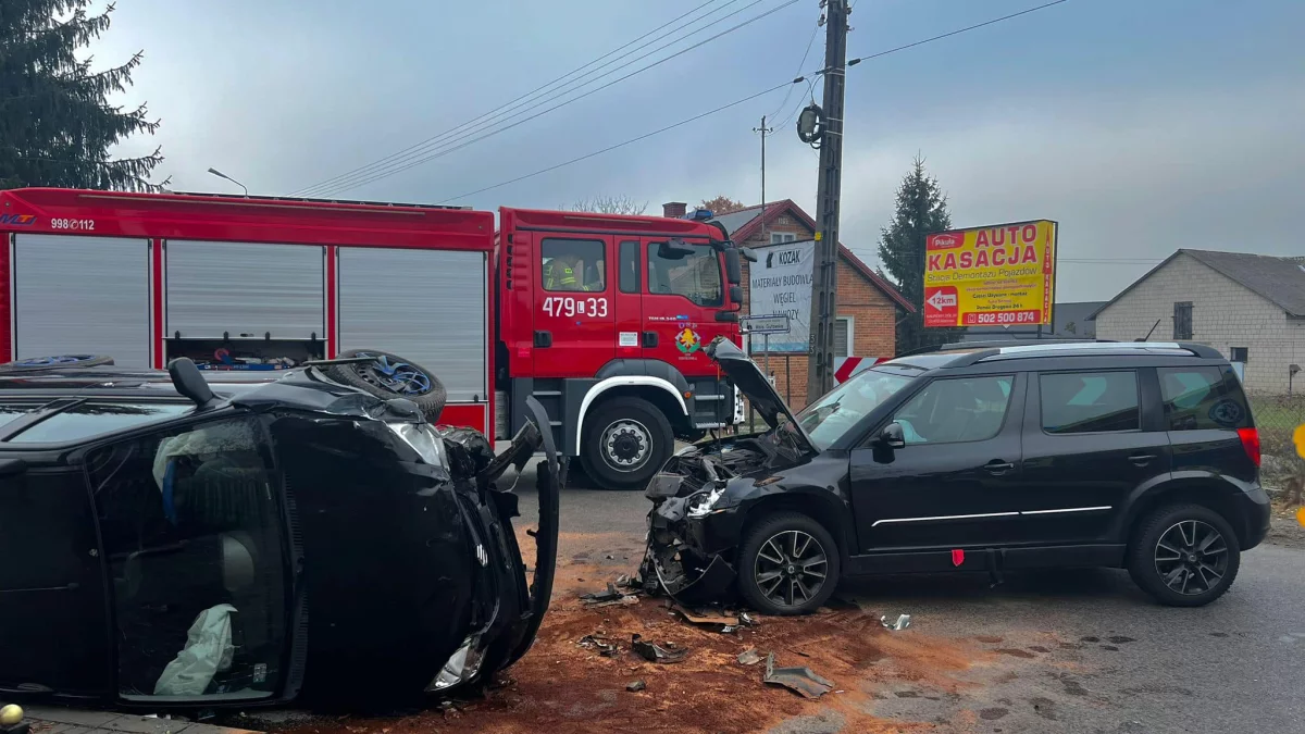 Groźny wypadek w gminie Serokomla, ranni w szpitalu. (zdjęcia) - Zdjęcie główne