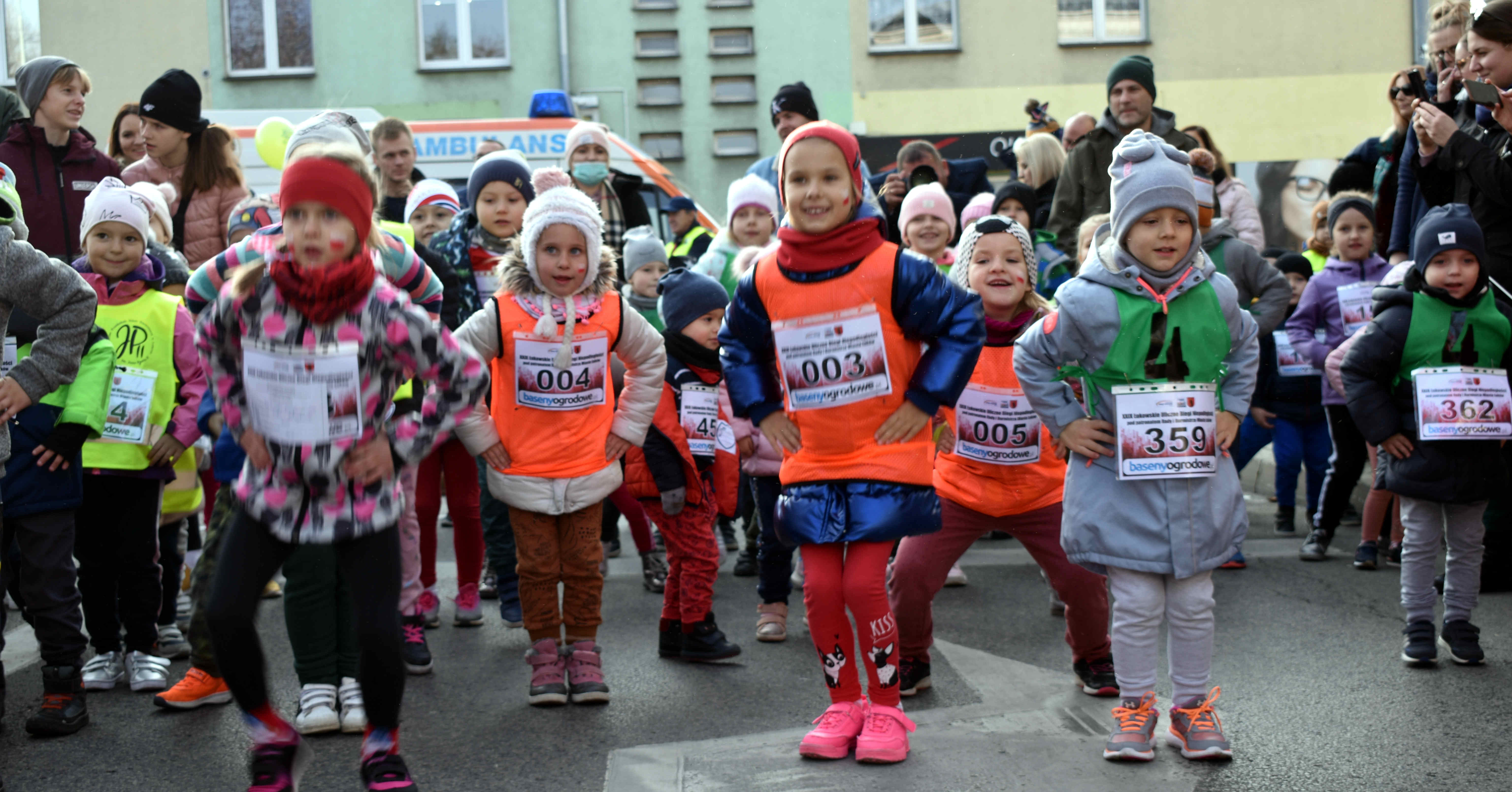 ŁUKÓW. Krasnale na start. Biegi z okazji odzyskania przez Polskę niepodległości (ZDJĘCIA) - Zdjęcie główne