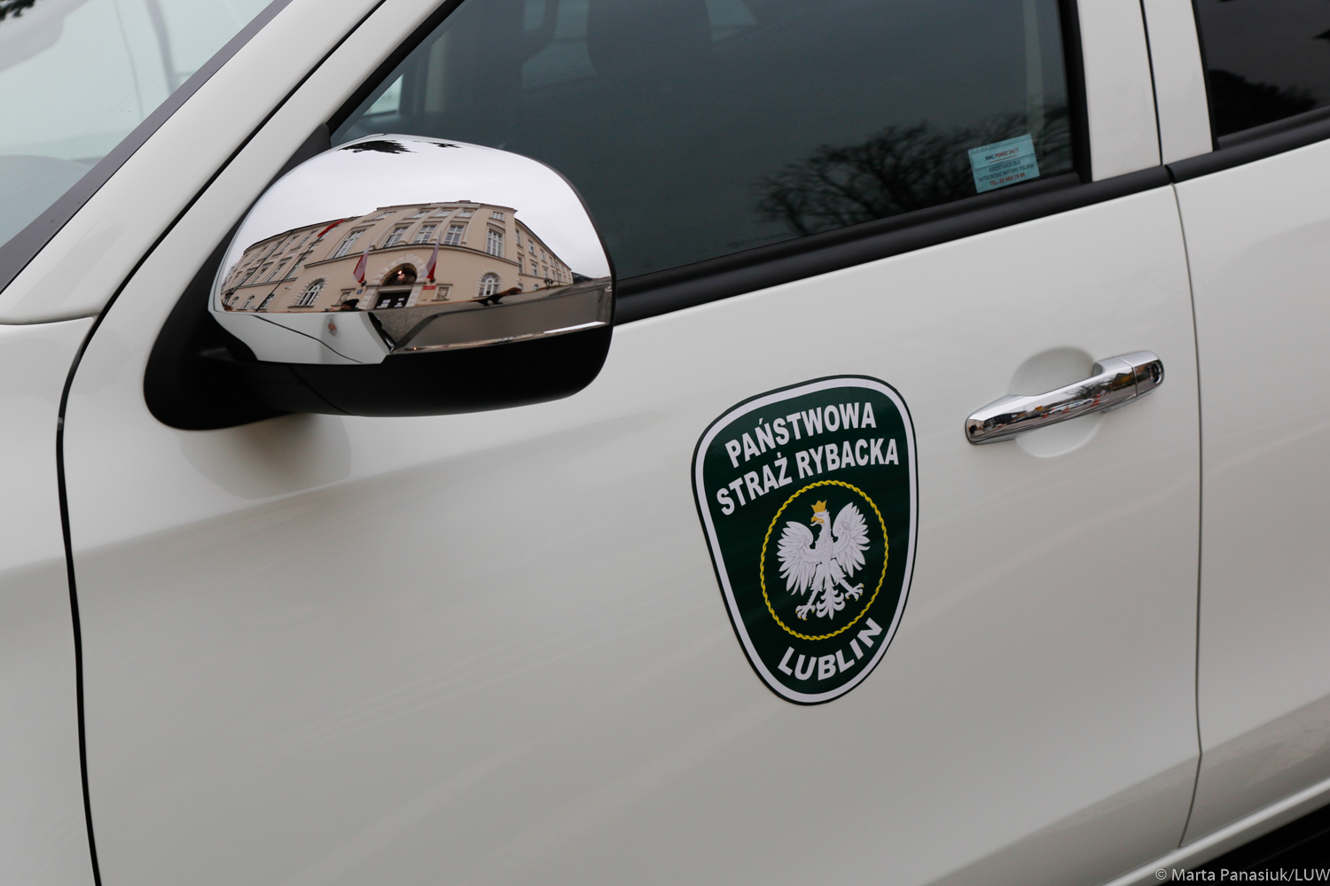 Przekazanie samochodów Państwowej Straży Rybackiej