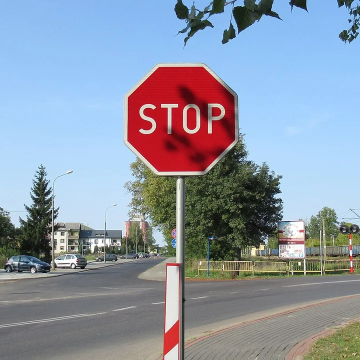 Dobra wiadomość dla mieszkańców ul. Łapiguz. Chodnik coraz bliżej budowy - Zdjęcie główne