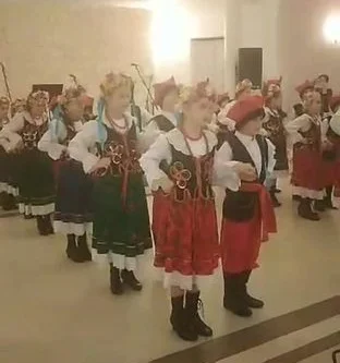 Występ zespołu tanecznego "Promyki" ze Szkoły Podstawowej w Wólce Domaszewskiej (VIDEO) - Zdjęcie główne
