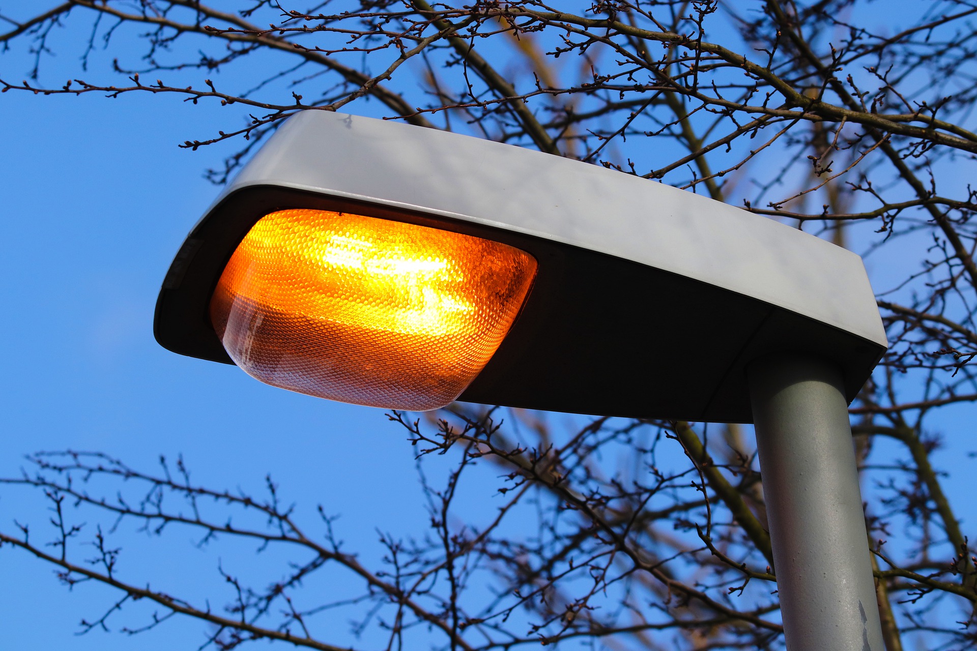 GMINA ŁUKÓW: Drugi etap wymiany oświetlenia drogowego - Zdjęcie główne