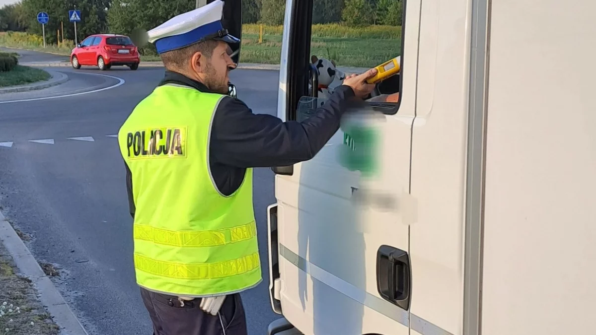 Od rana sprawdzają trzeźwość kierowców. Trwa akcja policji - Zdjęcie główne