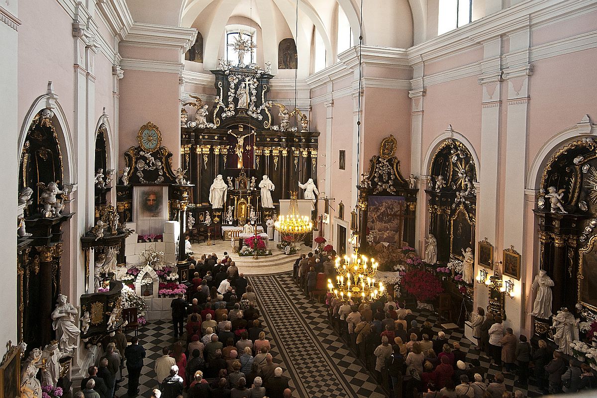 100-lecie Parafii Podwyższenia Krzyża. Muzeum prosi o pomoc w organizacji wystawy  - Zdjęcie główne