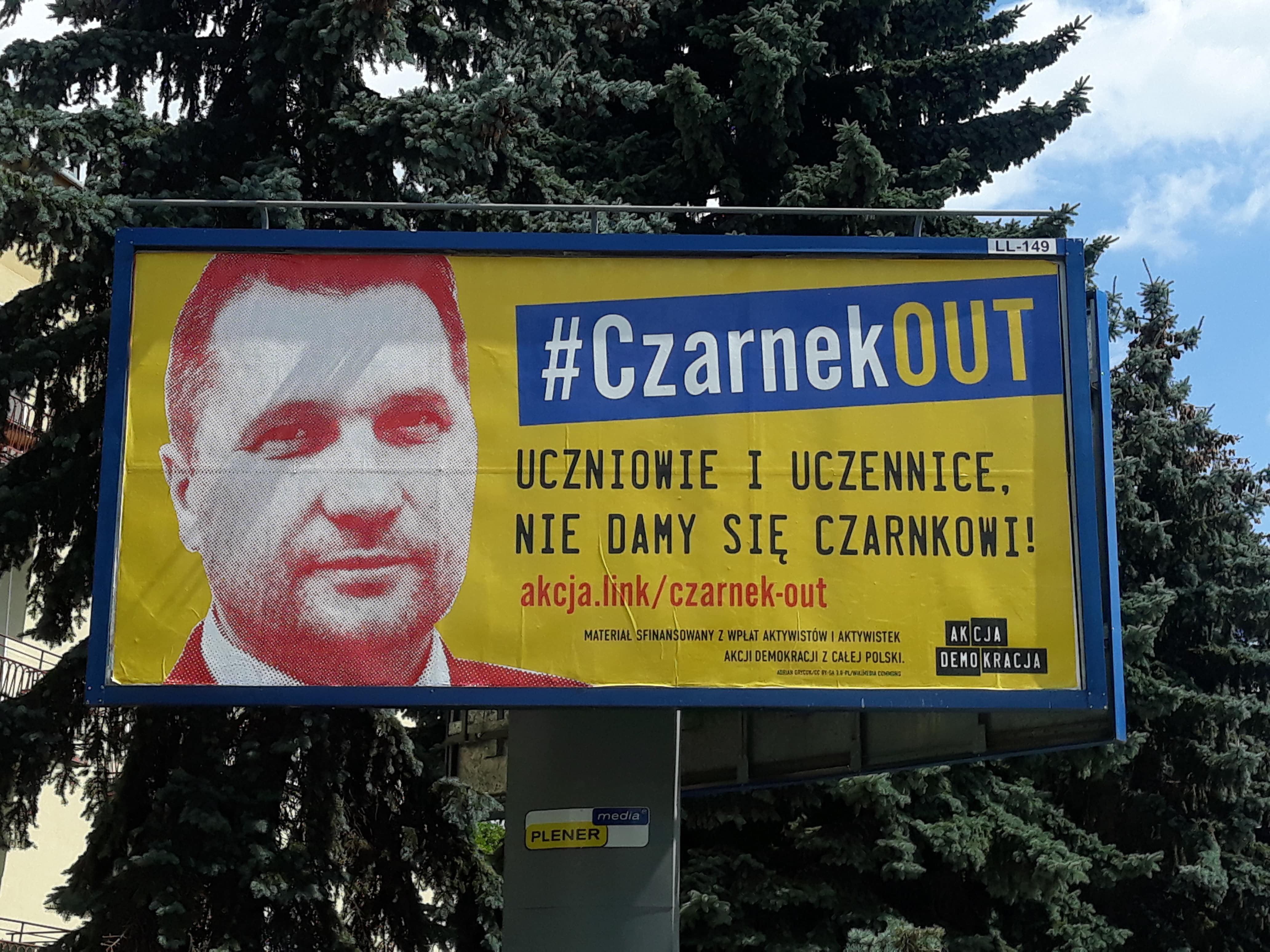 Lublin: Ruszyła kampania wymierzona w ministra Przemysława Czarnka. W mieście zawisły billboardy  - Zdjęcie główne