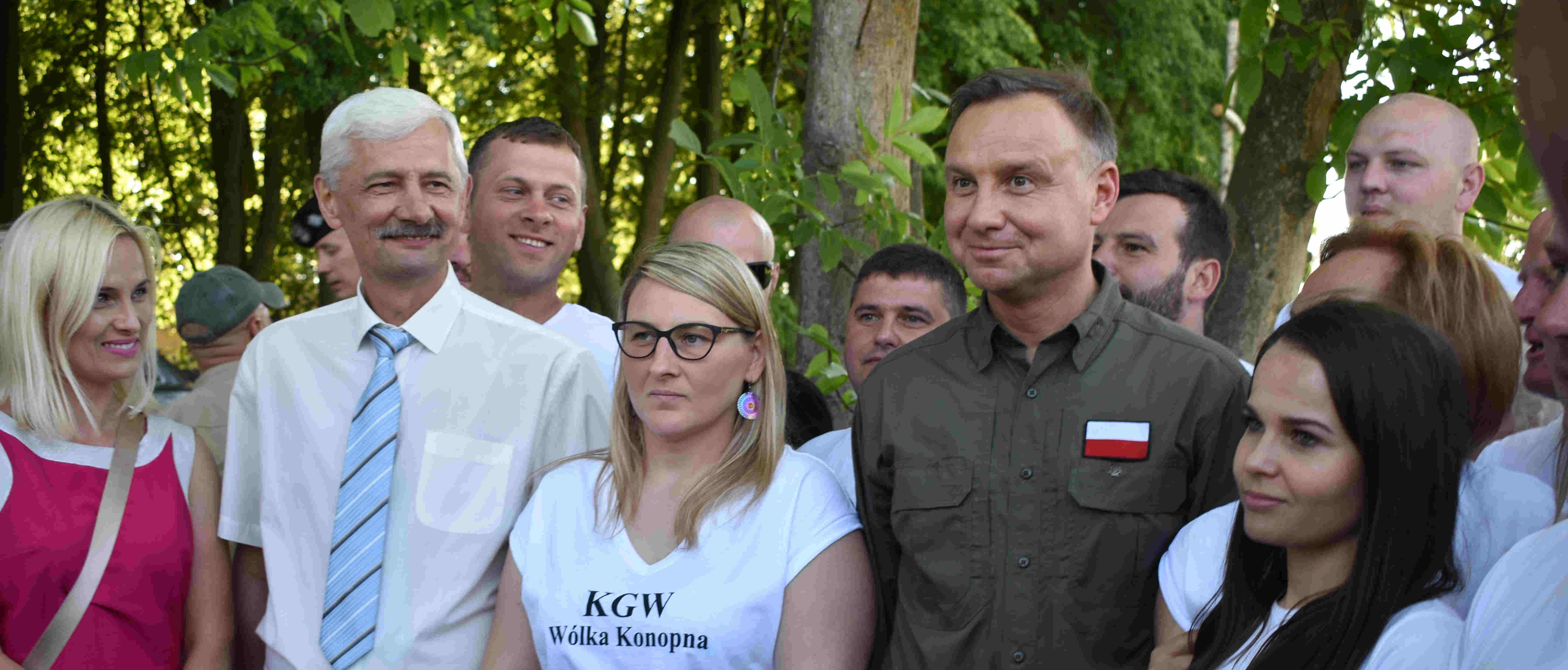 TRZEBIESZÓW. Prezydent Duda złożył życzenie 103-letniej Pani Paulinie. W tle sprawy obronności (WIDEO) - Zdjęcie główne