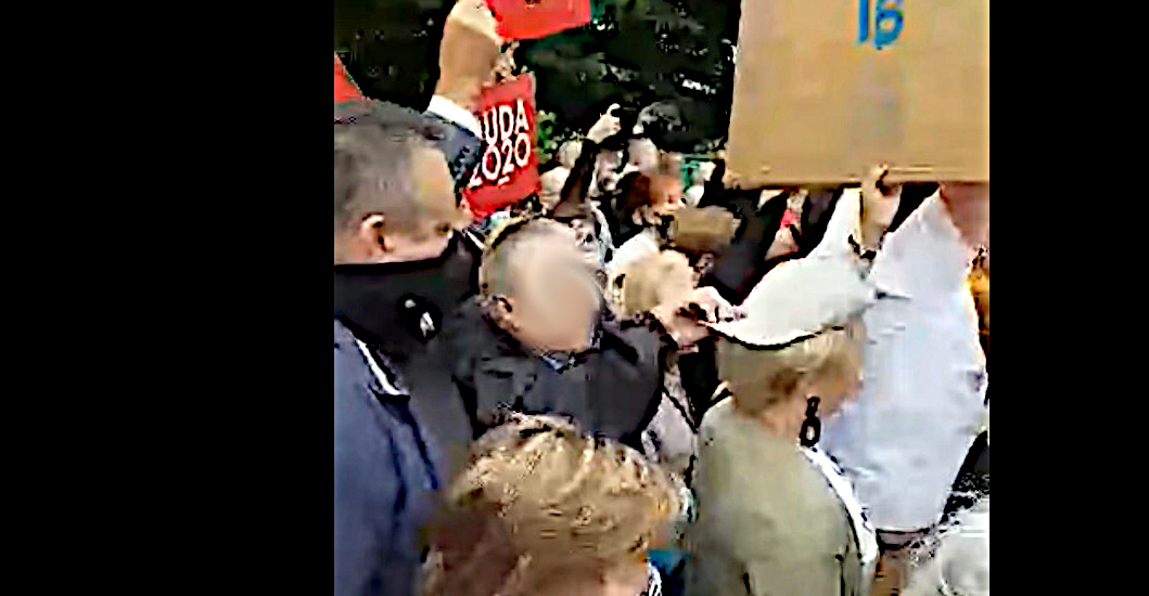 ŁUKÓW Zwolennik Andrzeja Dudy w rękach policji  (WIDEO) - Zdjęcie główne