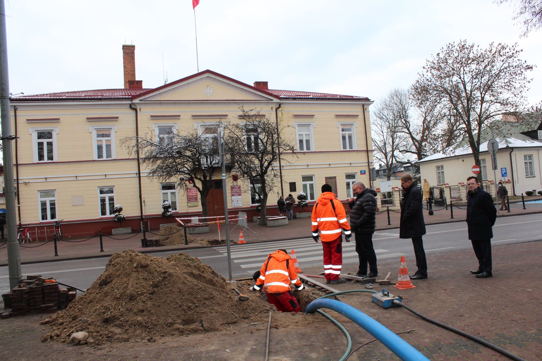 ŁUKÓW Ruszyły prace na przejściu dla pieszych - Zdjęcie główne