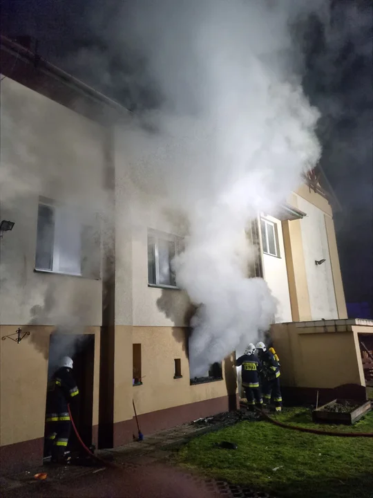 Pożar w klasztorze Sióstr Karmelitanek w Woli Gułowskiej. Podopieczni DPS nie ucierpieli - Zdjęcie główne