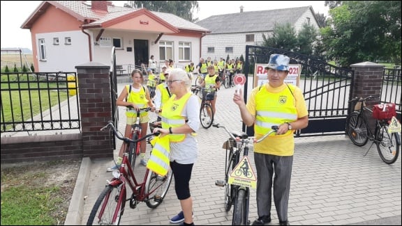 GMINA ŁUKÓW. Mieszkańcy Malcanowa integrowali się podczas wycieczki rowerowej (ZDJĘCIA) - Zdjęcie główne