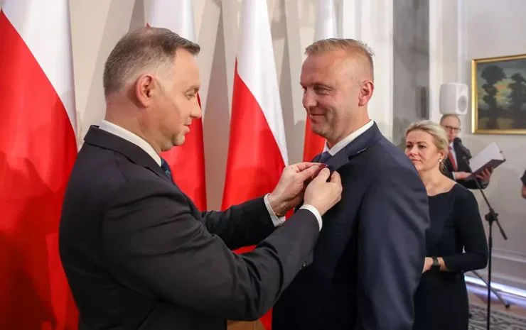 Wójt Gminy Adamów odznaczony przez prezydenta RP Andrzeja Dudę  - Zdjęcie główne