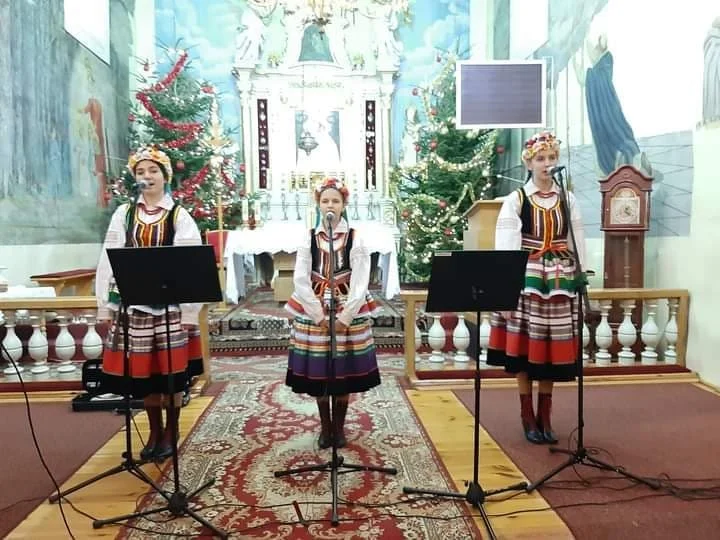 Wykonawcy zaśpiewali kolędy i pastorałki. 