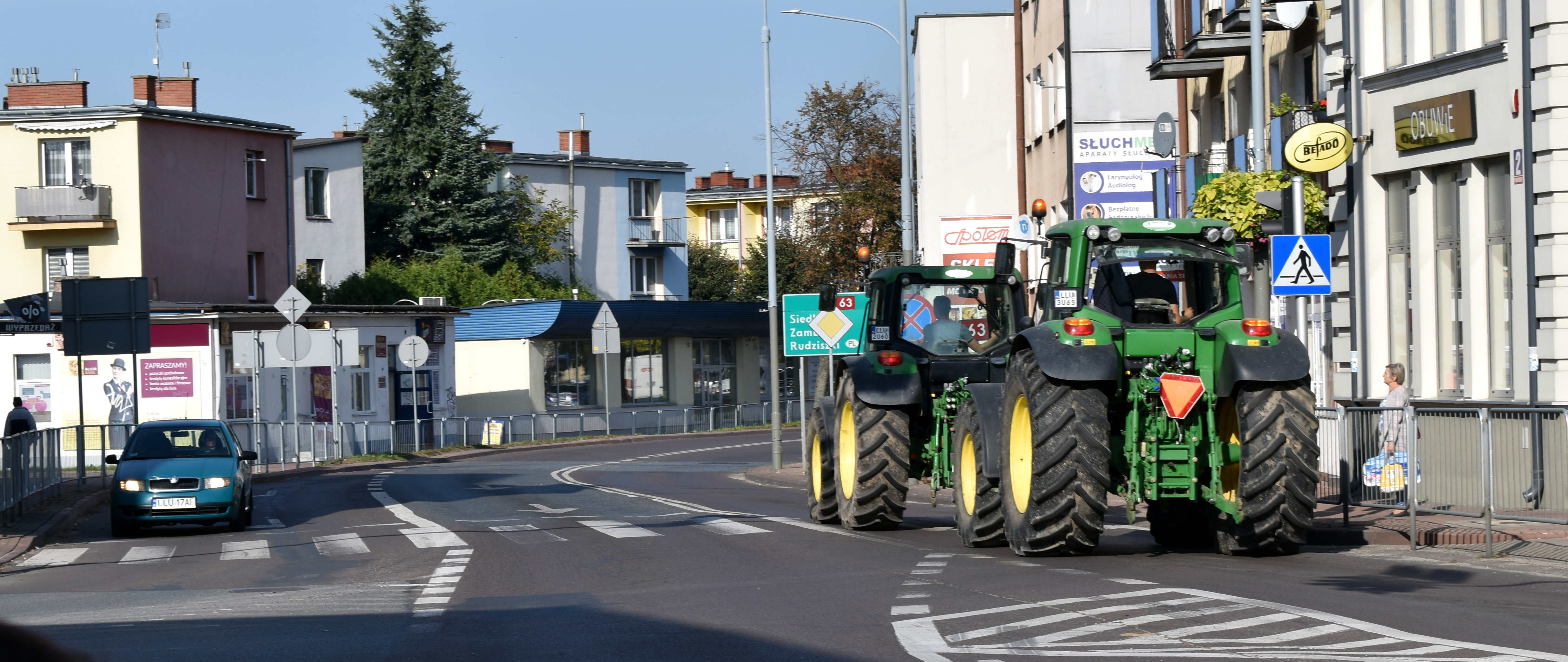 Przejazd ciągników przez Łuków