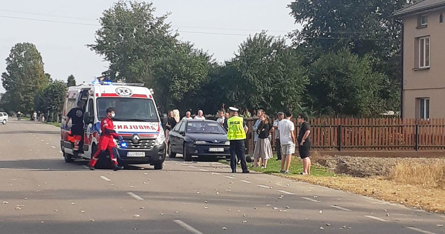 Wypadek młodego motocyklisty. Zabrał go śmigłowiec  - Zdjęcie główne