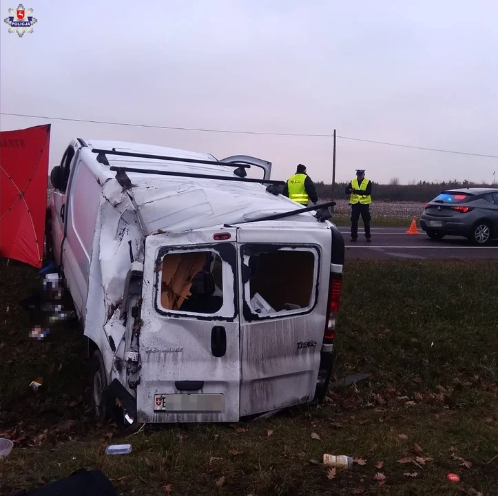 Powiat radzyński : Tragedia na drodze. Nie żyje kierowca osobówki - Zdjęcie główne