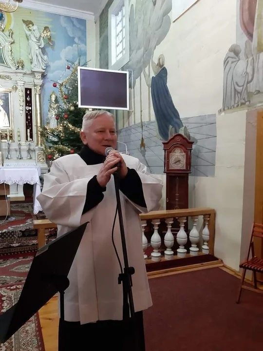 Wykonawcy zaśpiewali kolędy i pastorałki. 