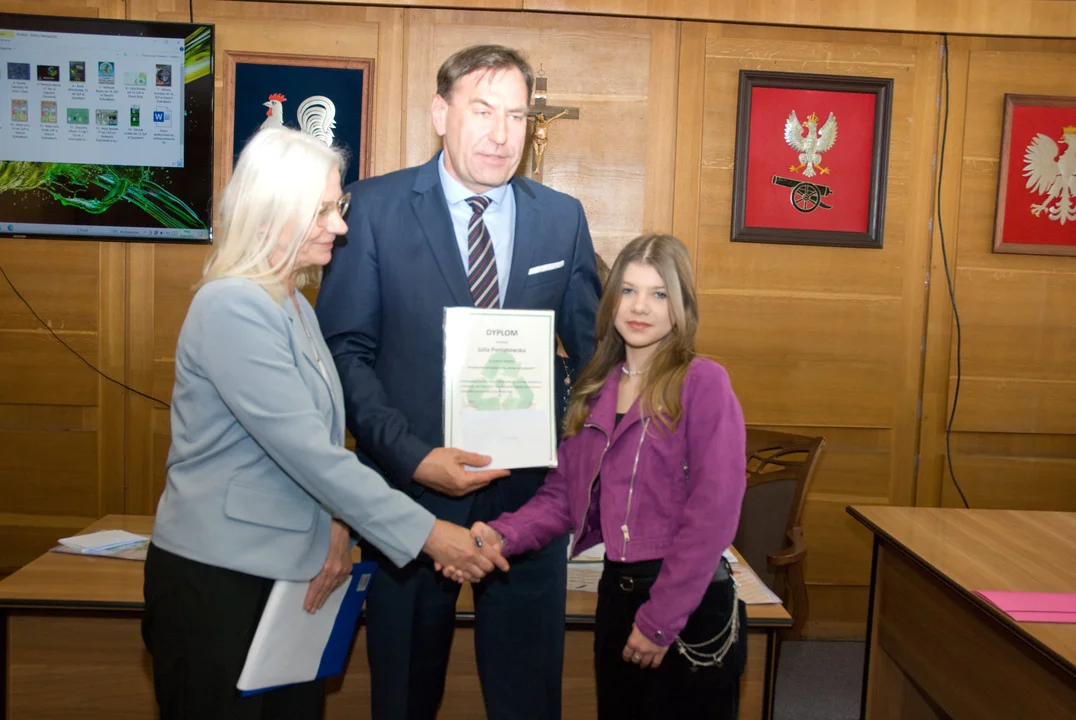 Patrycja Chudek i Julia Poniatowska zwyciężyły w konkursach:literackim i ekologicznym - Zdjęcie główne