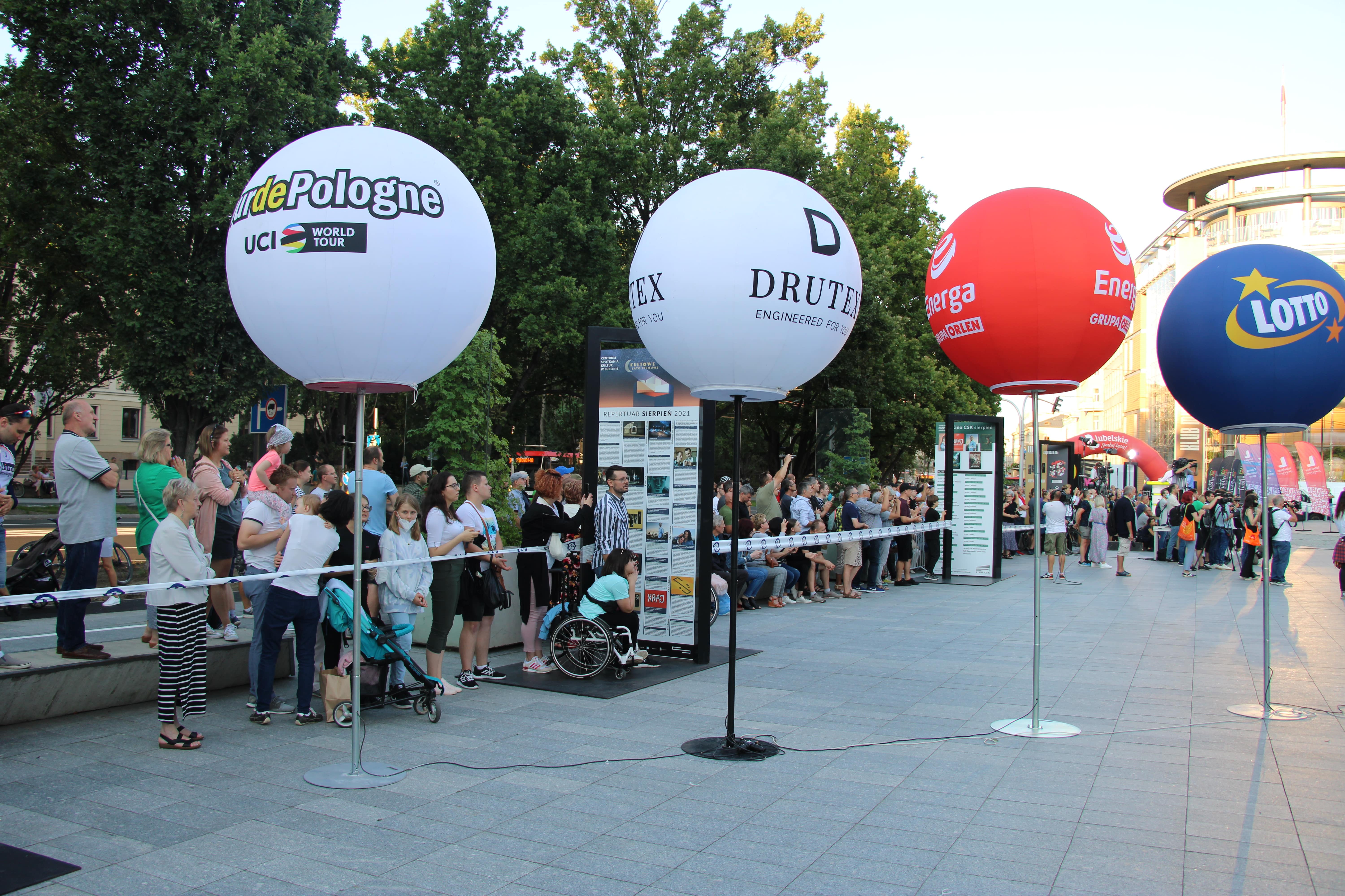 Zaczyna się Tour de Pologne. W niedzielę pod Centrum Spotkania Kultur w Lublinie odbyła się prezentacja ekip