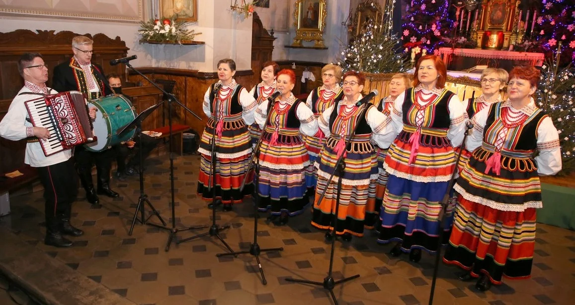 GMINA ŁUKÓW „Niezapominajki” z  kolędniczą Nagrodą Biskupa  Łowickiego.  Brawa dla zespołu z Dminina! - Zdjęcie główne