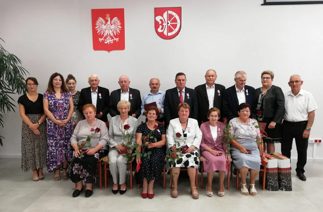 Złote gody w Woli Mysłowskiej. 11 par świętowało jubileusz pożycia małżeńskiego - Zdjęcie główne