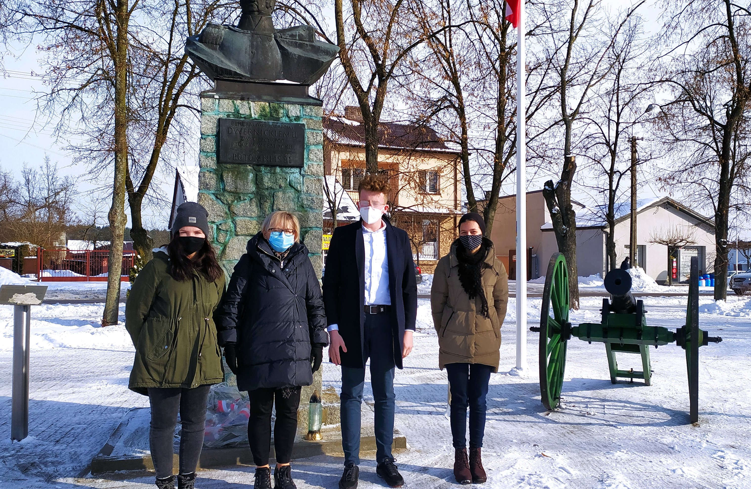 STOCZEK ŁUKOWSKI. Dzień patrona szkoły i rozstrzygnięcie konkursów  - Zdjęcie główne