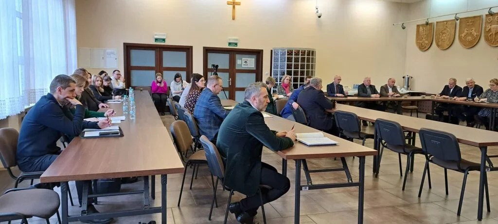 Powiat łukowski zachęca do skorzystania z rządowego programu - Zdjęcie główne