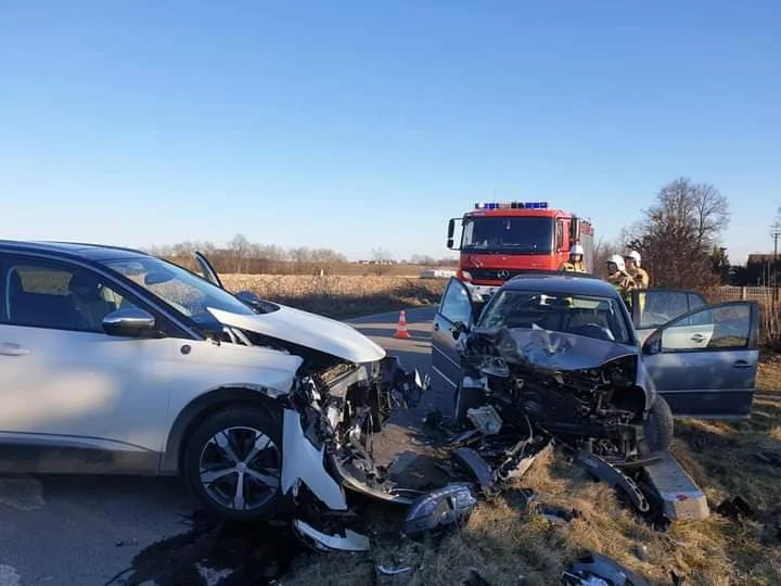 GMINA WOLA MYSŁOWSKA: Wypadek w Baczkowie. Cztery osoby zostały ranne - Zdjęcie główne