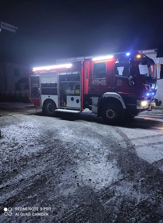 Pożar w Lipinach. Zapalił się opał w piwnicy. - Zdjęcie główne