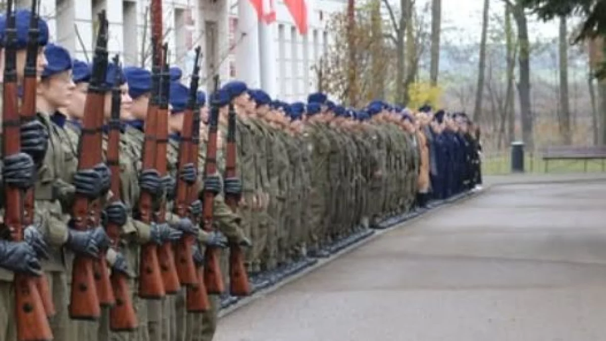 Nowe mundury  i wyposażenie dla uczniów OPW w Radoryżu Smolanym - Zdjęcie główne