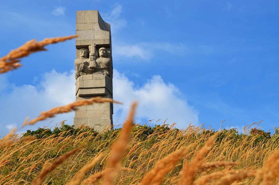 Wyrusz na Westerplatte: przewodnik po rejsach z Gdańska - Zdjęcie główne